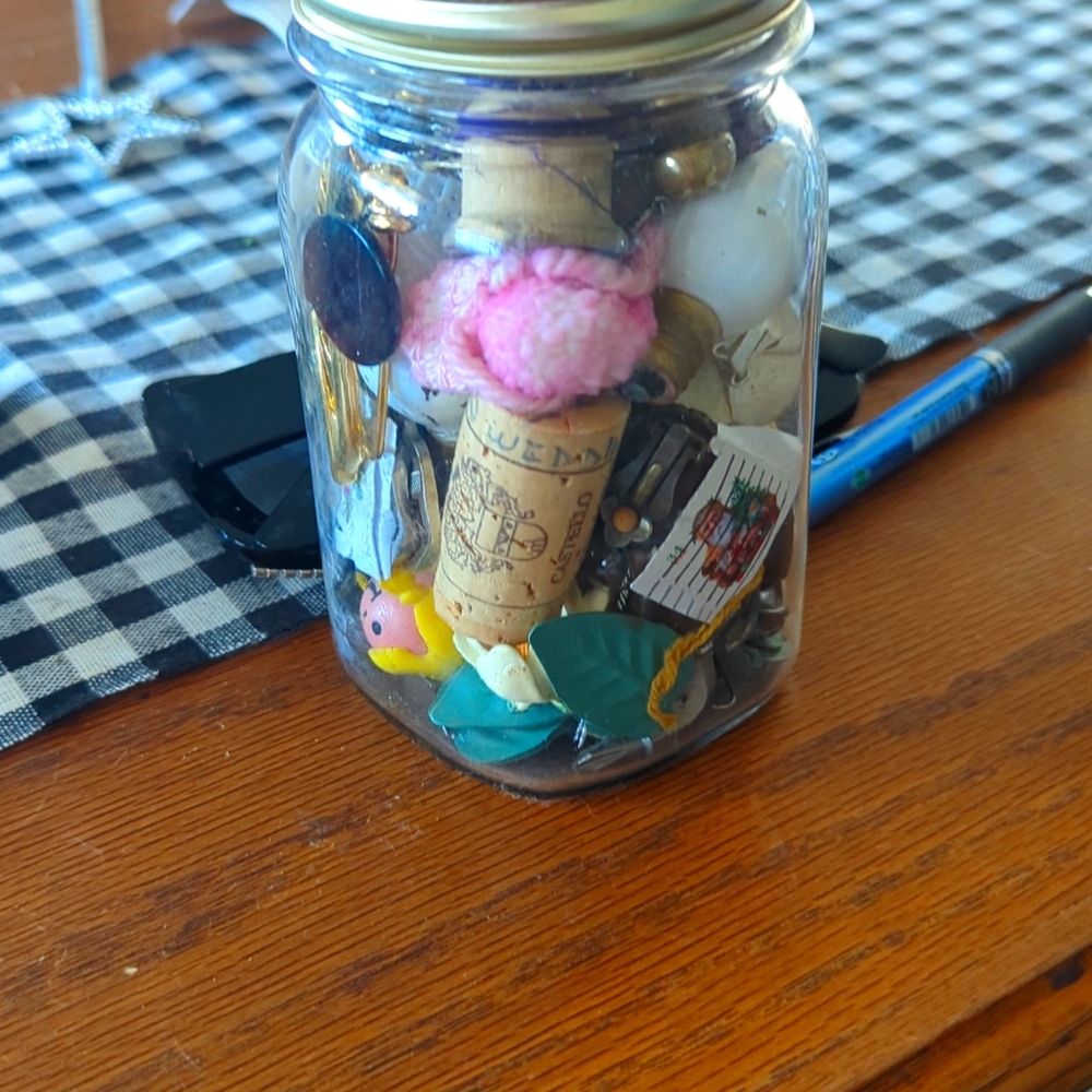 Surprise jar